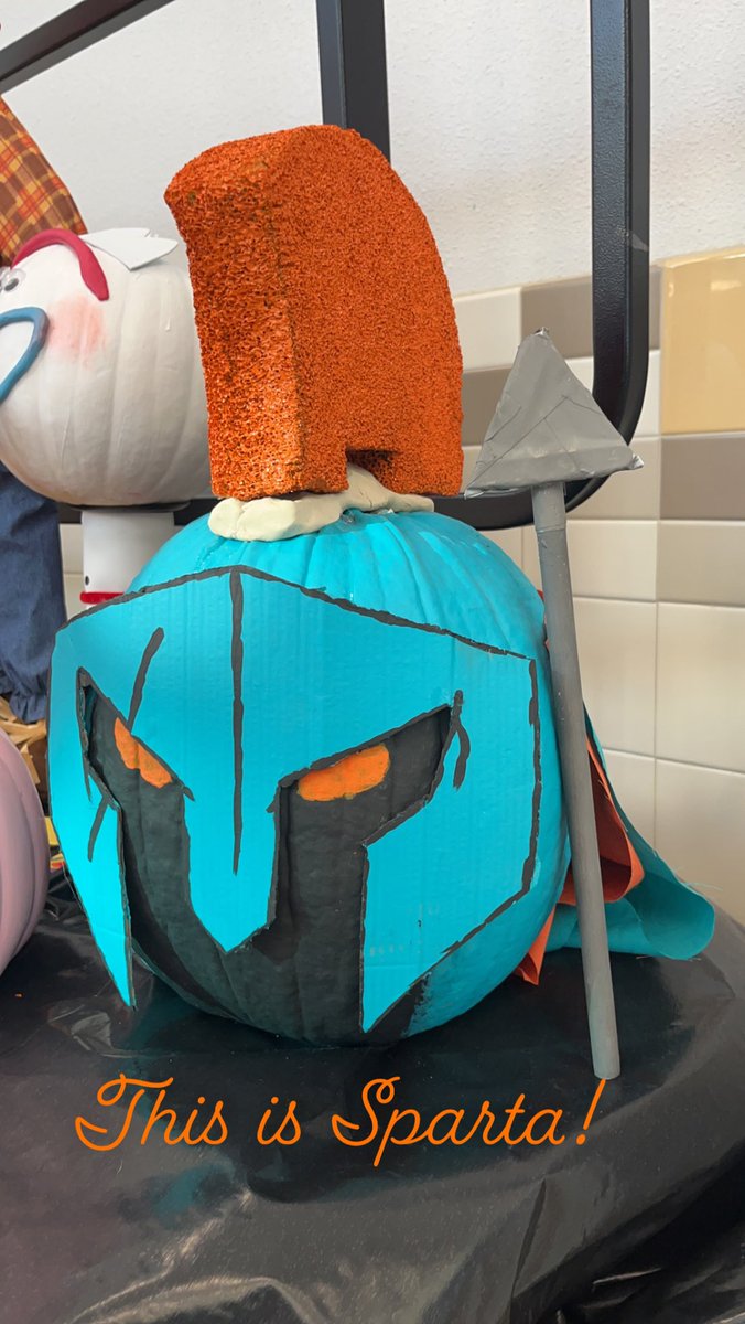 PHHS_ACE's tweet photo. James P. Butler Elementary Very creative pumpkin patch!! https://t.co/6YPgN6j8Qr
