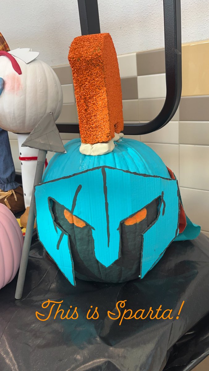 PHHS_ACE's tweet photo. James P. Butler Elementary Very creative pumpkin patch!! https://t.co/6YPgN6j8Qr