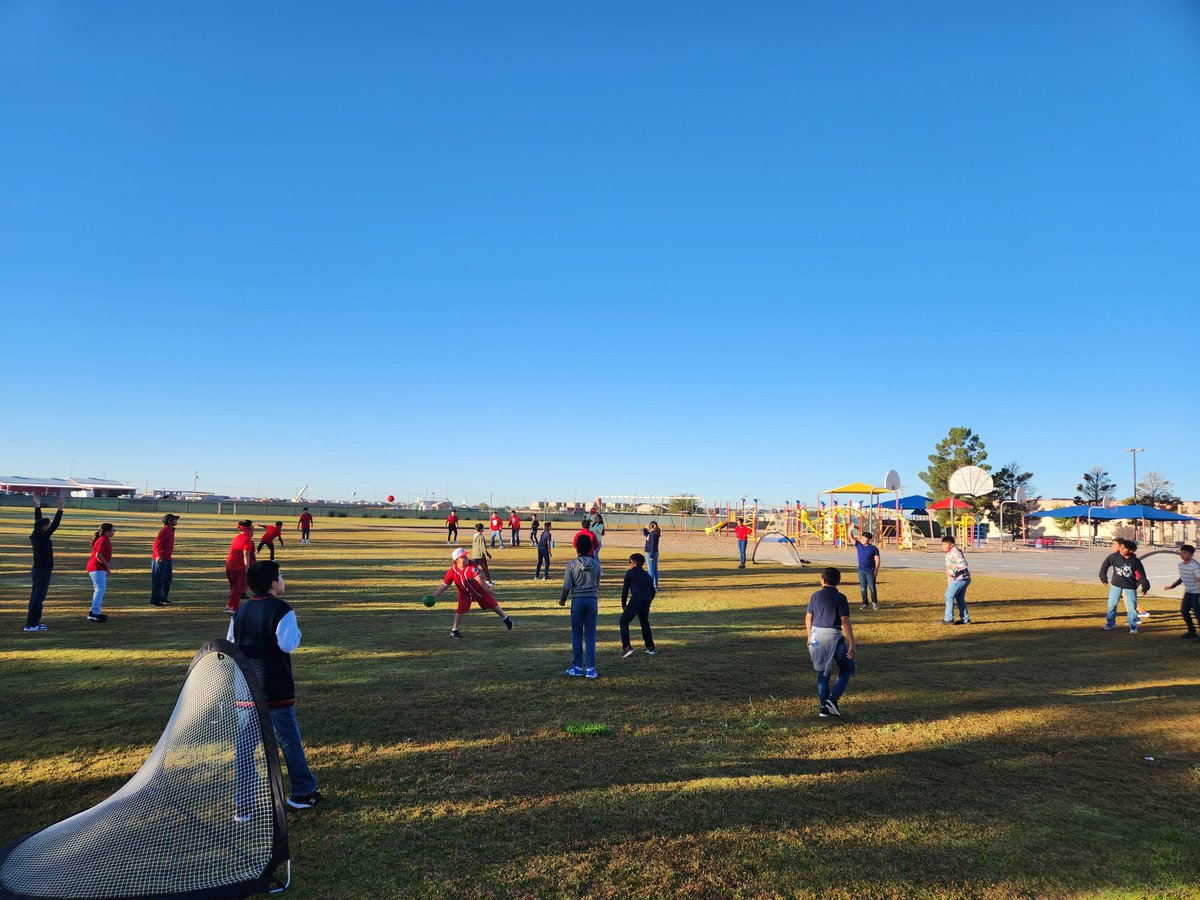 Art Ramos (@artramos15) on Twitter photo RSE Cowboys getting their cardio in this morning with some handball! #FunFitFriday <a href="/coachkimvega/">Kimberly Vega ππ</a> <a href="/CindyM1206/">Cindy Martinez</a> <a href="/MedinaRsepe/">Medina_RSEPE</a> <a href="/RSEcowboys/">Red Sands Elementary</a> RSE Cowboys getting their cardio in this morning with some handball! #FunFitFriday <a href="/coachkimvega/">Kimberly Vega ππ</a> <a href="/CindyM1206/">Cindy Martinez</a> <a href="/MedinaRsepe/">Medina_RSEPE</a> <a href="/RSEcowboys/">Red Sands Elementary</a>