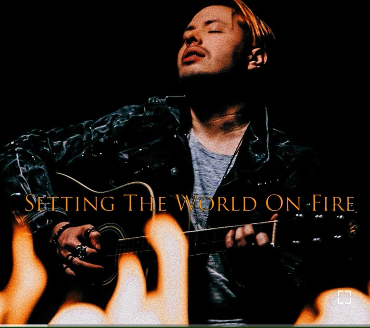 MaoRiveraCol's tweet photo. Riveristas los invitamos a escuchar la nueva canción de @RiveraMao #SettingTheWorldOnFire disponible en @youtube y en todas las plataformas digitales https://t.co/wmBMopCcD9 https://t.co/Eu0dUdk6Xi