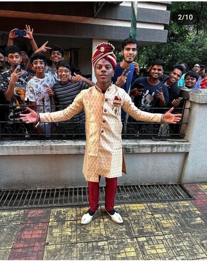 pratiktwts's tweet photo. Malik Ambar when he finally made it. https://t.co/RKb4bdXzyc