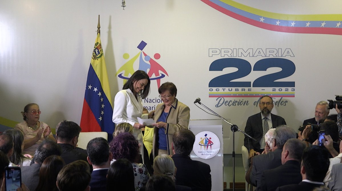 La Comisión Nacional de Primaria cumplió su mandato ante los venezolanos.

La CNPrimaria proclamó a María Corina Machado como candidata presidencial unitaria, tras ganar la Elección Primaria del 22Oct.

¡Consulta aquí el Acta de Proclamación y comparte para que todos se enteren!