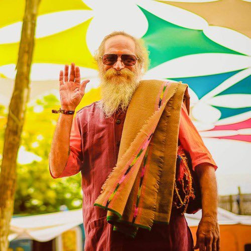 A família psytrance se despede hoje de uma das figuras mais importantes para a cena em todo o mundo, Goa Gil. O seu legado é, acima de tudo, a mensagem do trance como uma ferramenta para a expansão e cura espiritual. A sua memória será sempre lembrada por todos nós 🙏