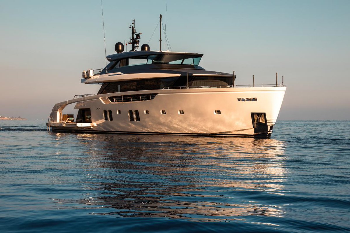 HarryCollecting's tweet photo. Just delivered as of summer 2023, Stradivarius is a brand-new Sanlorenzo SX112 with an incredibly high specification. https://t.co/zrxSZnSRE8