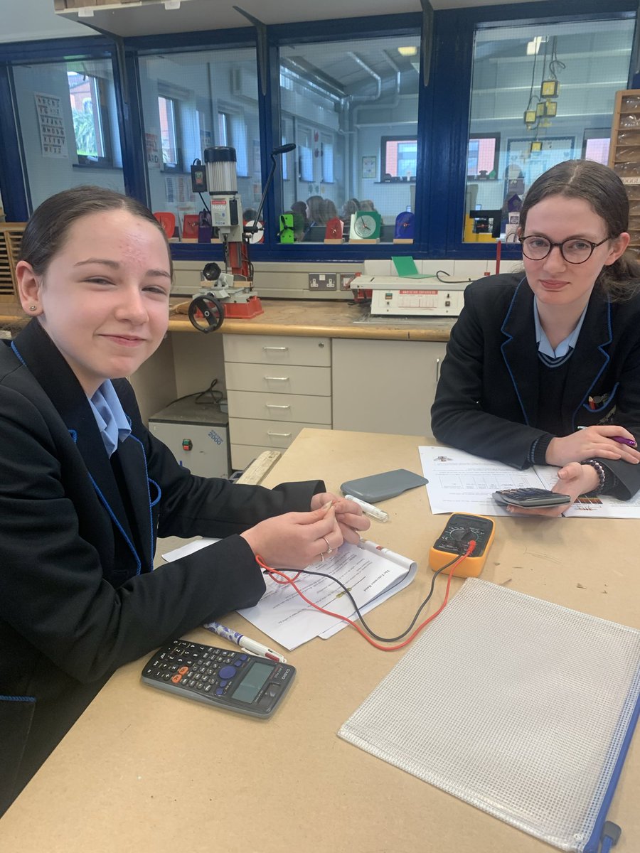 SLGTechnology's tweet photo. @LandTstlouis @SLGBallymena Year 10 Pupils ‘Apply To Demonstrate’ using the Multimeters to measure and record the Tolerances of Fixed Resistors. https://t.co/MCjVTz4llR