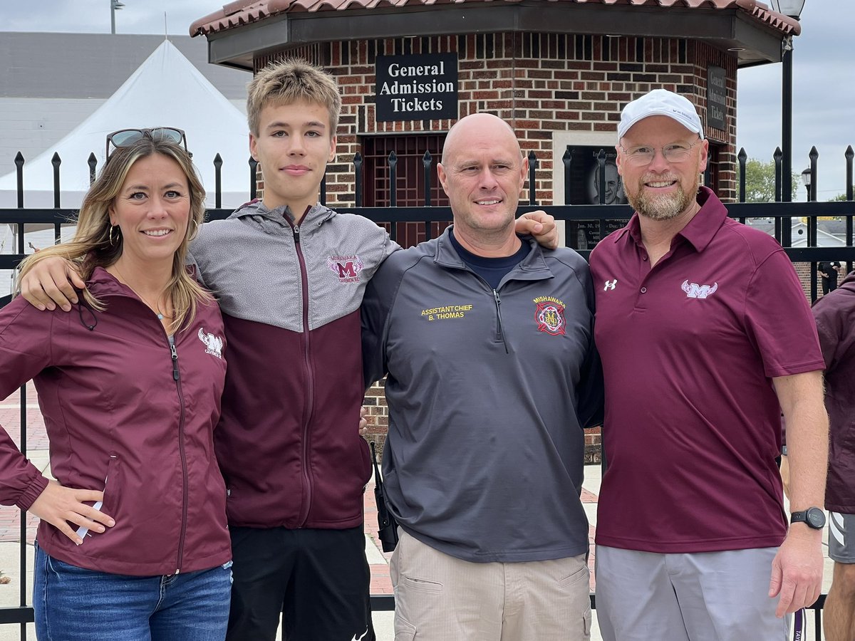 cavemensports's tweet photo. Liam Bauschke is headed to Terre Haute for the IHSAA State Cross Country meet. Best of luck, Liam! @CavemenXC @MHSSection 
#HungryHumbleSmart https://t.co/BlJwvyDYY6