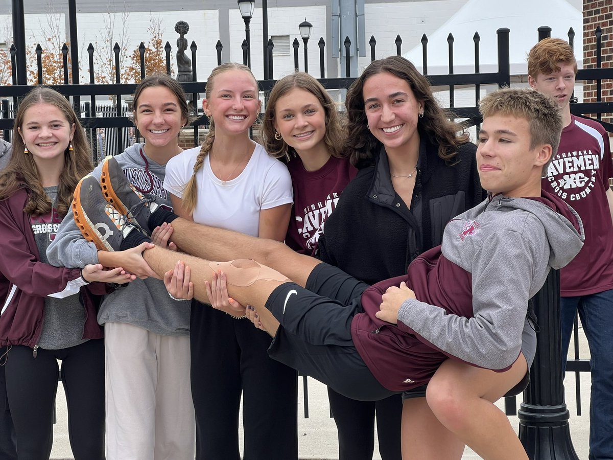 cavemensports's tweet photo. Liam Bauschke is headed to Terre Haute for the IHSAA State Cross Country meet. Best of luck, Liam! @CavemenXC @MHSSection 
#HungryHumbleSmart https://t.co/BlJwvyDYY6