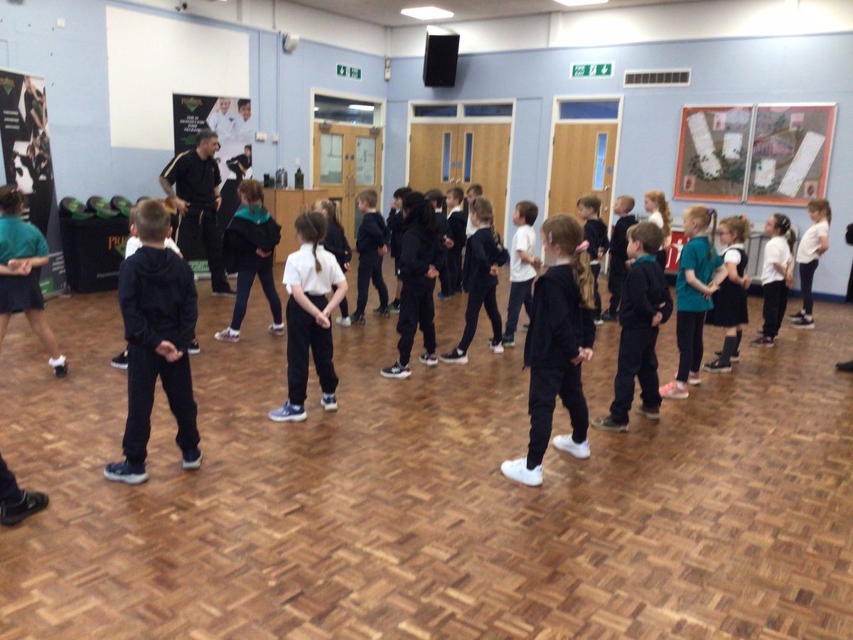 AusthorpeYear2's tweet photo. A few photos from our super martial arts workshop earlier in the week. https://t.co/EfuvSedOtK