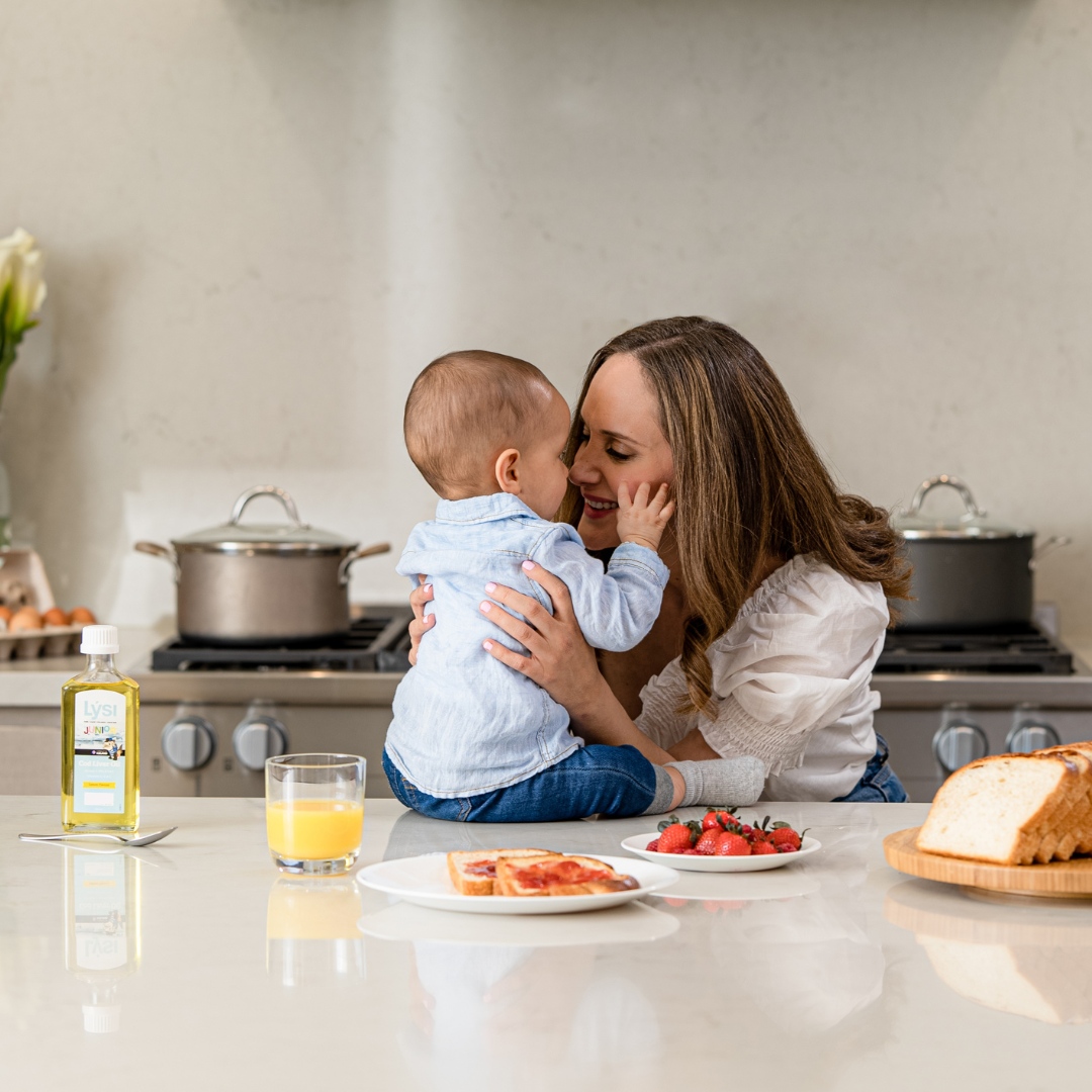 lysimexico's tweet photo. Todos los días son buenos para iniciar un nuevo hábito saludable.
De todo lo que puedes hacer por ti, tomar diariamente Lýsi es lo más sencillo. 

#Omega3 #EPAyDHA#Lysi #LysiMexico #SentirseBienSeDisfruta #Salud⁠ #VidaSaludable #Bienestar #Habitos 
#AlimentateSanamente https://t.co/5JolydEVwJ