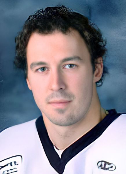 winklerflyers's tweet photo. The Flyers organization would like to pass on their most sincere condolences to the Little Family. Jordan Little passed away this week. Little played for the Flyers in 2000-01. #ThrottleUp #FightForGordie https://t.co/ZZWv9COQFp