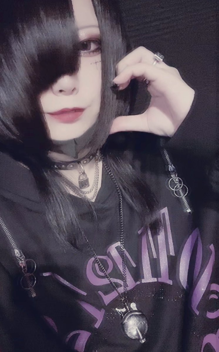 Ash_Osaka_'s tweet photo. 10/27(金)出勤スタッフ

天城騎士 owner （@NIGHT0616 ）
24:00～みお 店長(@miomio_melo )
24:00～あめくん。(@Amekun1222 )

本日はAsh恒例になった終末がやって参りました。

今宵もAshにて
#BARAsh  #V系 #ミナミ  #BAR
#初回 #メンコン #コンカフェ https://t.co/YY6BcB9k6H
