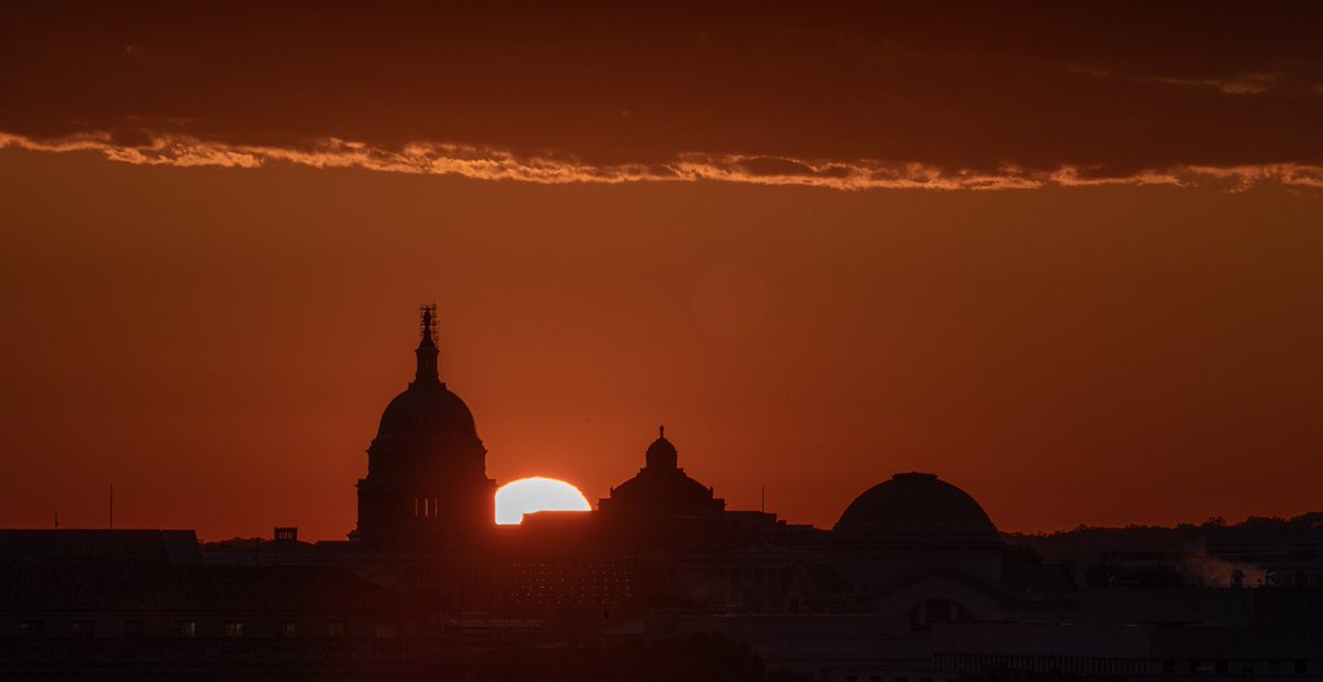 TGIFL! Film Camera Day at Glen Echo Photoworks tomorrow, Halloween edition of <a href="/StreetMeetDC/">#StreetMeetDC</a>  Sunday, and more in Friday Links: exposeddc.com/2023/10/27/fri…

📷: Britt Leckman