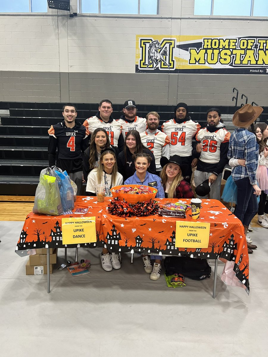 UPIKE FOOTBALL tweet media