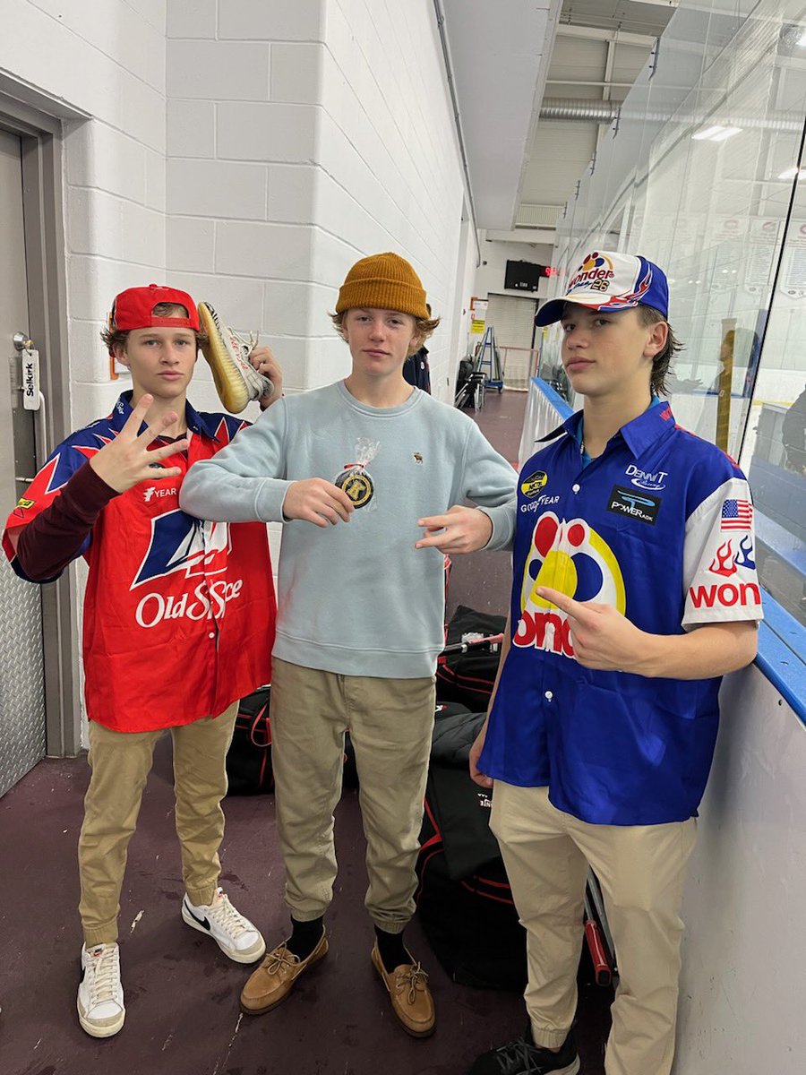 JrBullsU10's tweet photo. QRD opens the GK Fall Bash with a 3-2 win over CIHA
G: Gawley 2, Foley
A: Whalen, Foley, Rowat, Leavitt, Munnings, Tracze
Lily Reid with the win in goal
Tourney POG: Gawley
Devils of the Day: Chisholm and Colson
An interesting schedule sees QRD play again at 630pm
#thanksforthat https://t.co/4iCglYkwAK