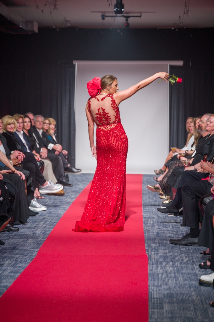 KnoxvilleOpera's tweet photo. One week until Couture en Rouge on November 3rd! Embrace this year's theme - the allure and passion of the Parisian cabaret - by dressing in ravishing red to match the fiery spirit of the event. Your support fuels the future of Knoxville Opera! 🌹🎶 https://t.co/xrDm8grCDt