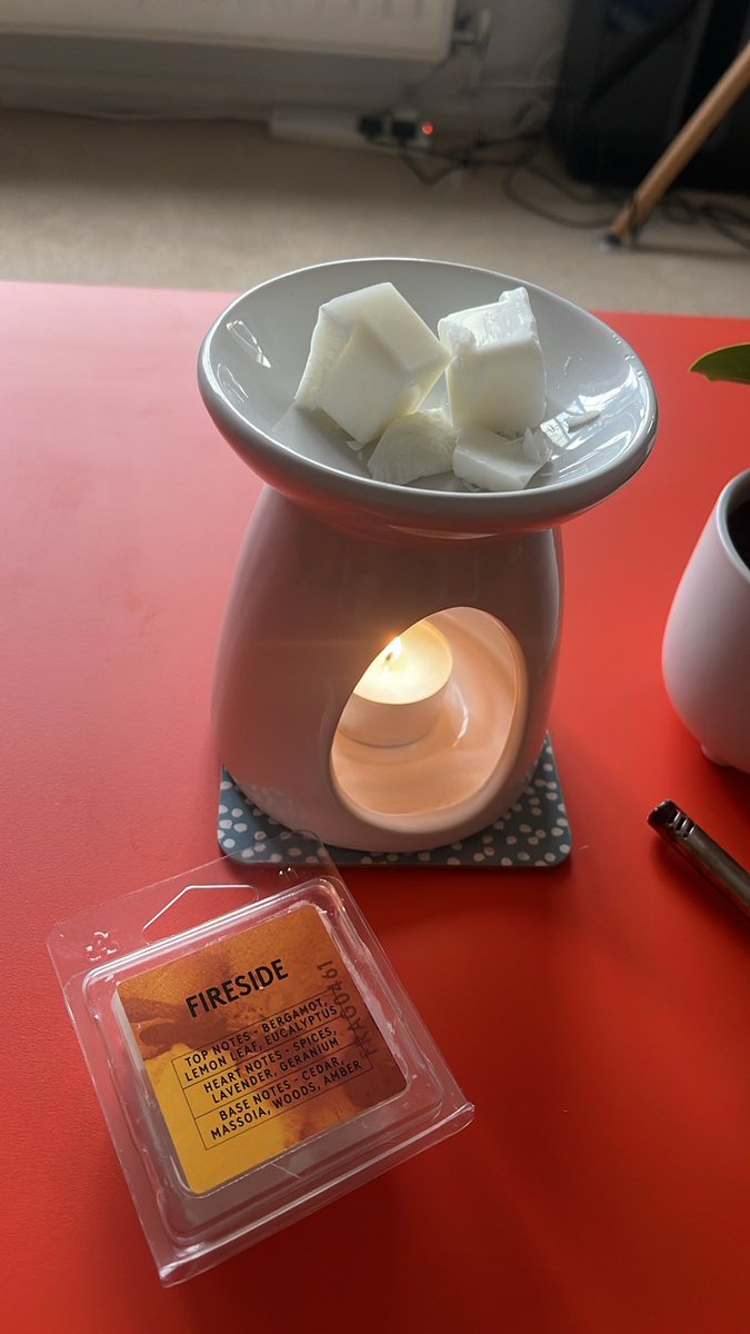 ardeacandle's tweet photo. Introducing our sleek and modern White Wax Melter, a minimalist's dream that seamlessly blends functionality with style. 

This can be yours for only £5.25 and P&amp;P 🙌 

https://t.co/otMZzKK4Nb

#ardeacandlemakers #sustainableluxury #ScentedAdventure #waxmeltaddict #waxmeltslover https://t.co/cUr2GG9Cs0