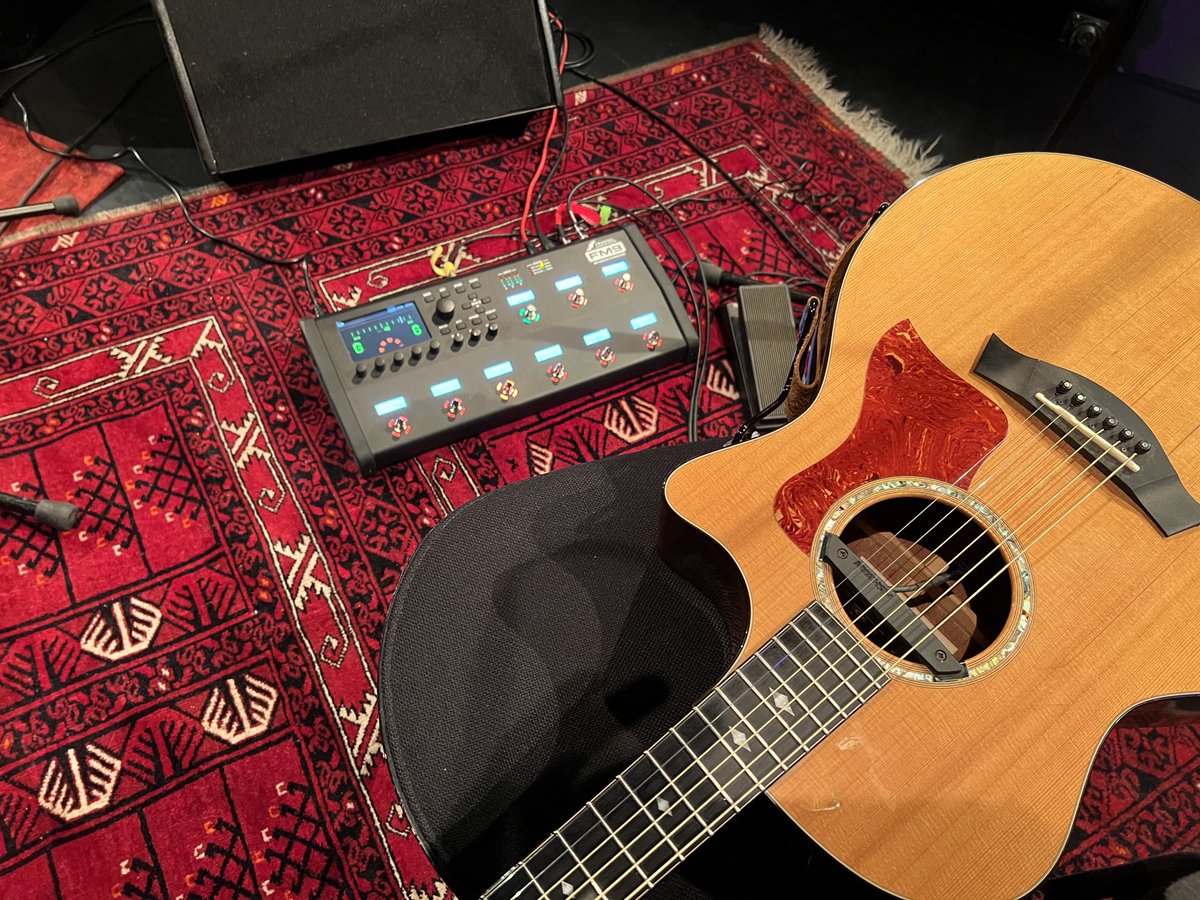 On tour with ⁦@TaylorGuitars⁩ and ⁦@fractalaudio⁩
