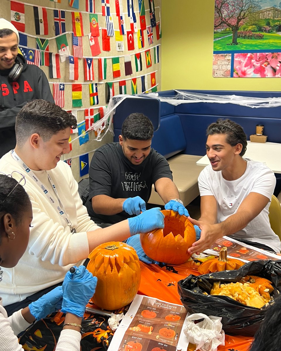 UniNottinghamIC's tweet photo. Our students had great fun today carving scary pumpkins 🎃
More events are coming up for Halloween next week 👻
Swipe left to see our winner's pumpkin 🎃 😱 👀
#Kaplanlife #YourPathYourWay #WeareUoN
#studyabroad #travel #study #education #internationalstudents https://t.co/6LEPgMKBfe