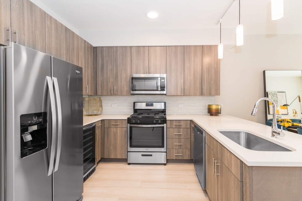 Modern appliances are a must in any home 🧑‍🍳

#kitchengoals #interiordesigner #home #design #homesweethome #apartmentliving