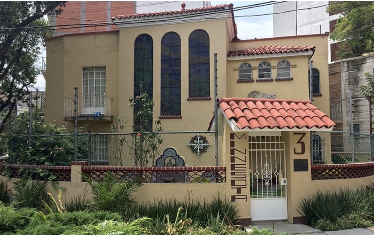 localmx_'s tweet photo. #BarriosLocales La historia de la Nápoles se remonta a 1850, cuando el antiguo Rancho de Nápoles fue fraccionado con la idea de crear un “pueblo modelo”, dirigido a quienes buscaban vivir cómodamente en las afueras de la capital. https://t.co/zarLuFvERa https://t.co/ElIpPGZ0zn
