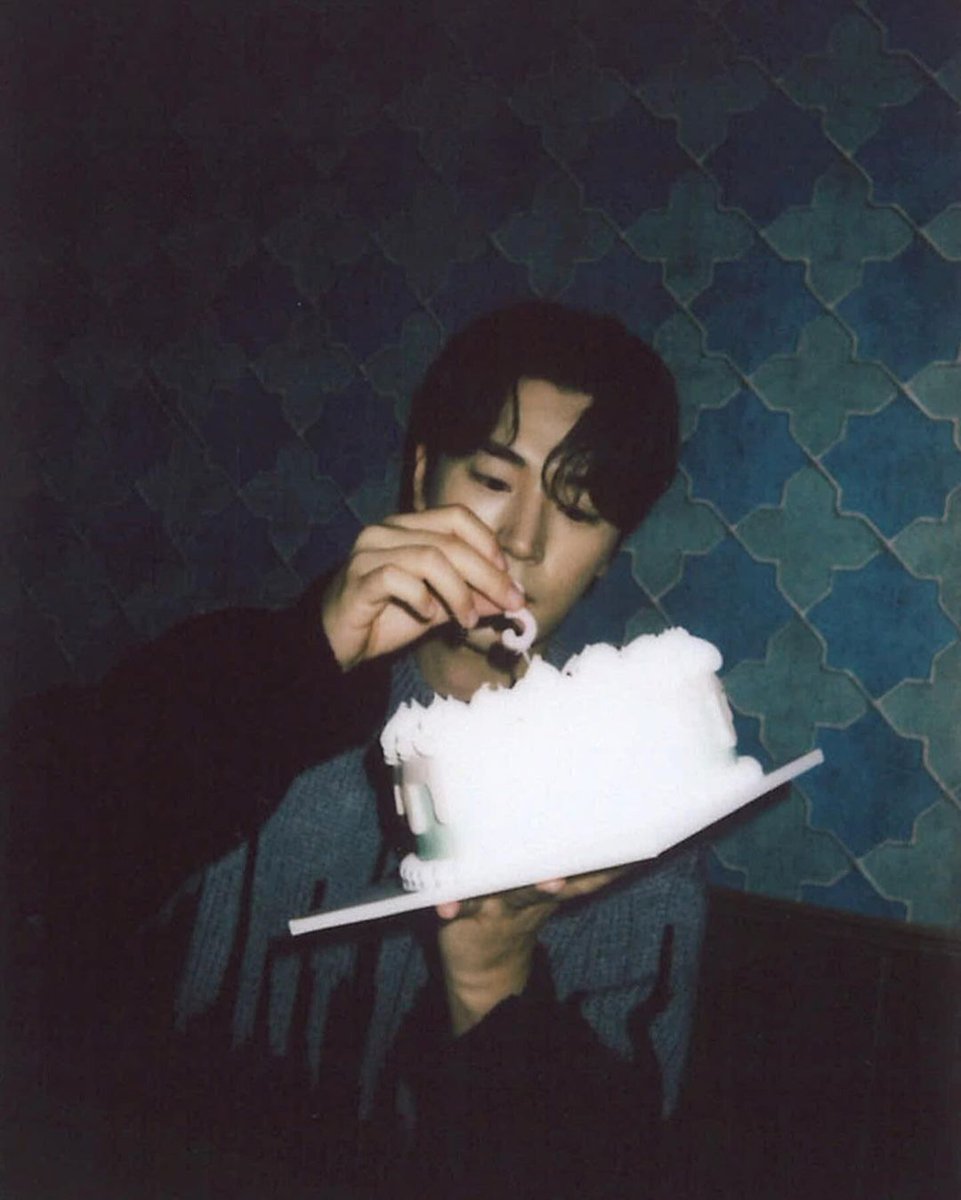 hamttuam's tweet photo. My 탐라에 올려도 되냐고
물었더니 ok 했어서 올려봤어요
But your film camera 사진들
I am신뢰에요~ https://t.co/9seo3BneXa