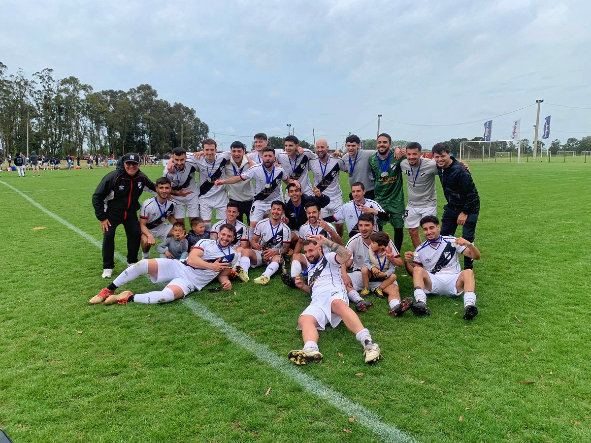 Mayores: TRI-Campeón 🏆🏆🏆
Sub - 20: Campeón 🏆

Objetivos del año ✅ 
🔜 Copa de Campeones 😉
<a href="/LUD_Oficial/">Liga Universitaria de Deportes</a>