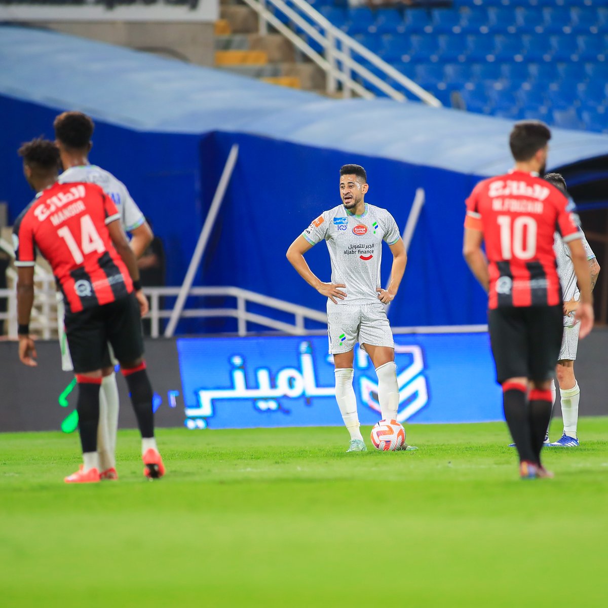 EnFatehclub's tweet photo. A comprehensive photo coverage of the first half
#AlFateh_AlRaedFC #RoshnSaudiLeague #yallaRSL https://t.co/5dZhqWgA3S