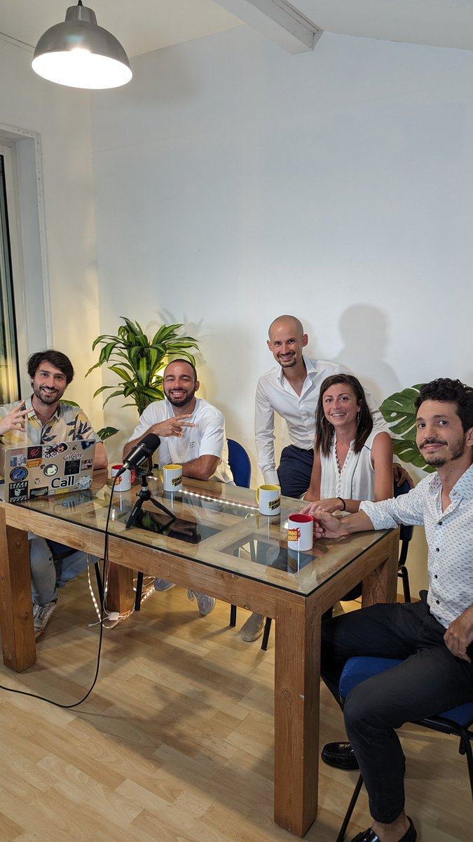 Bonsoir à tous le ban gamers 

On est en live pour ce premier épisode du podcast "La route de la vie" avec Toti comme invité!

Rendez-vous sur twitch.tv/albless