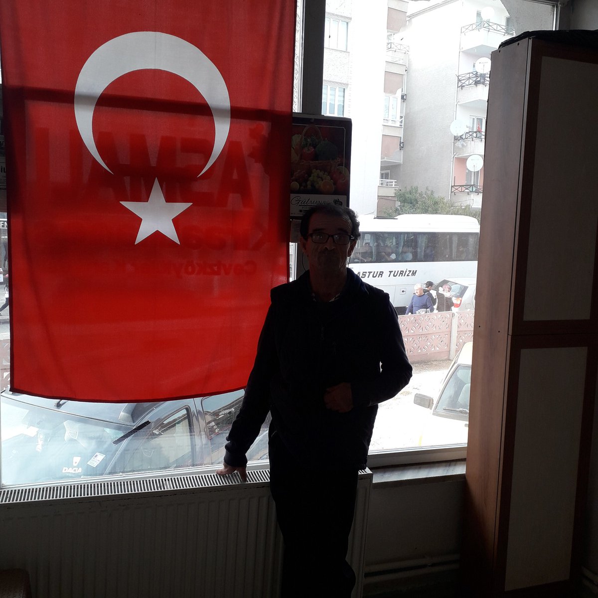 Cumhuriyet erdemdir. Cumhuriyetimizin 100'üncü yılı kutlu olsun.