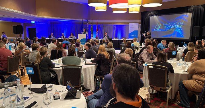95% of Sask teachers vote in favour of job sanctions dlvr.it/Sy2ZN0 #GlobalRegina