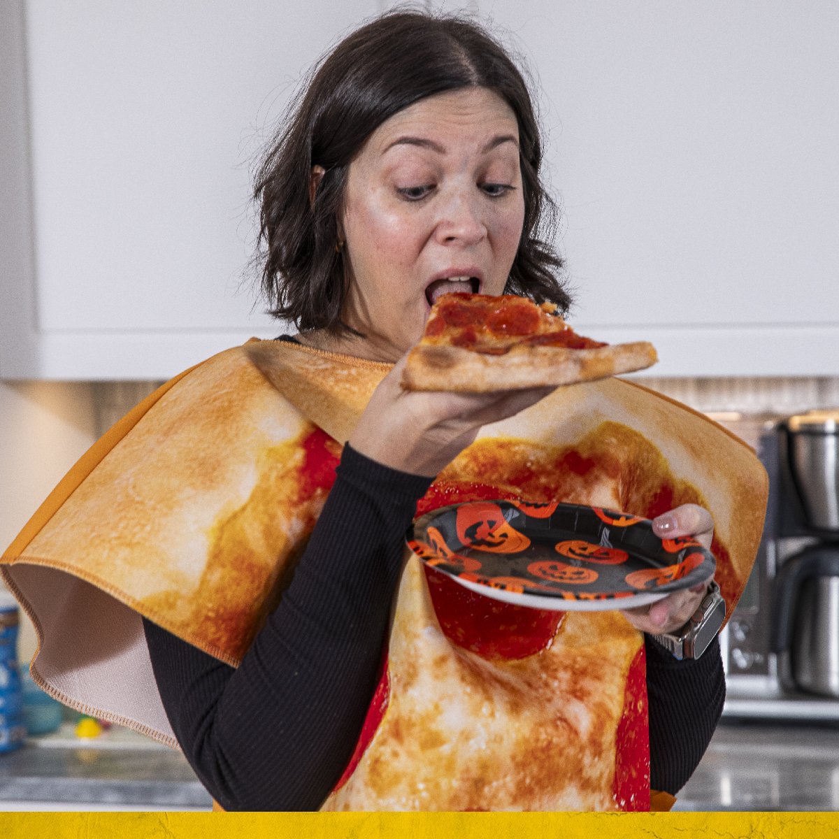CostumeSC's tweet photo. Why be a snack when you can be the whole meal? Super save while expressing your inner foodie! 🌭🍕🍟

https://t.co/IFO36vGUvE
➖
#Food #Foodie #FamilyCostumes #FoodCostumes #CostumeSuperCenter https://t.co/zSX94eeMUV
