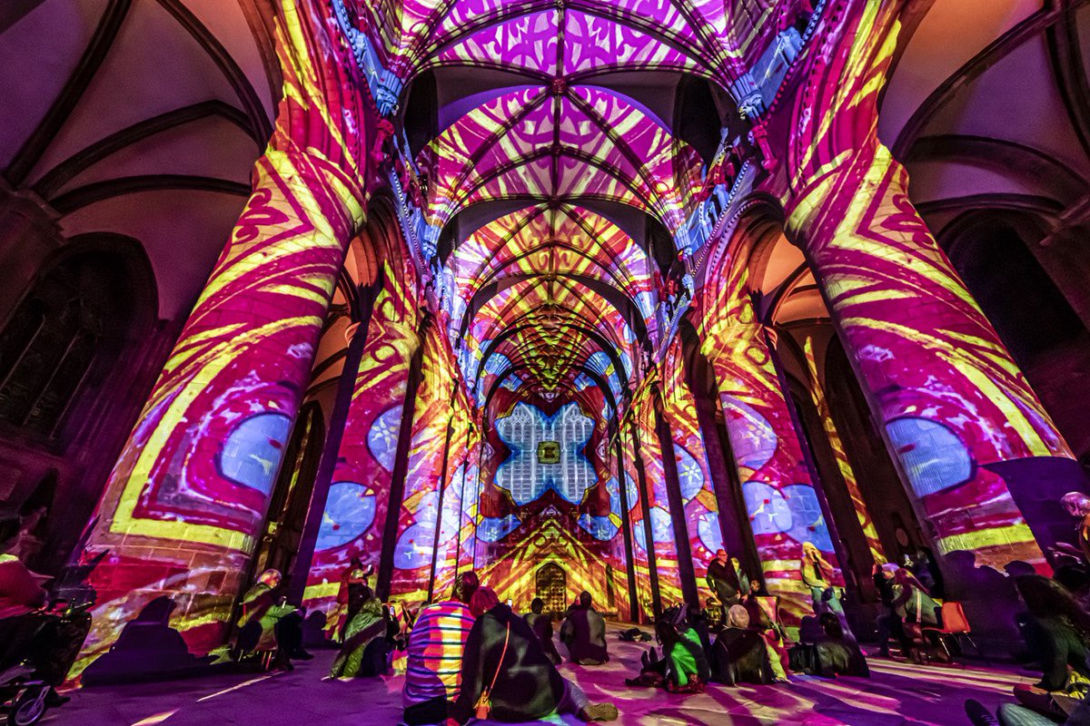 luxmuralis's tweet photo. Only two nights left to sit on the floor of @GlosCathedral and. Watch the ancient #architecture transform
#lighteternal
“The stainedglass windows of our time”
#proejctionmapping
#sonerlumiere
#lightandsound
#gloucester https://t.co/uRuqSIbnpe