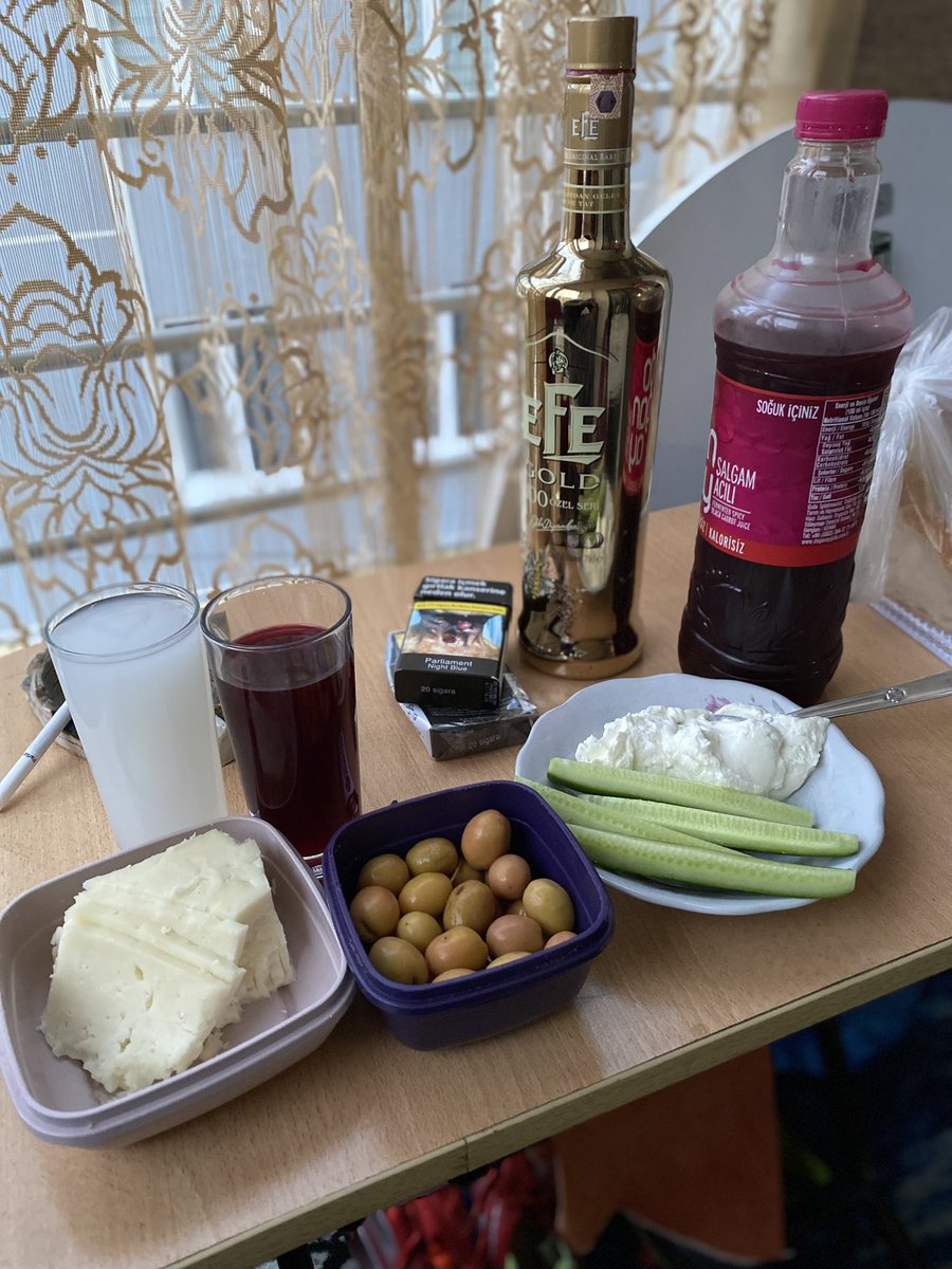 Biz haram para ile hacca gitmedik. Helal para ile rakı aldık…