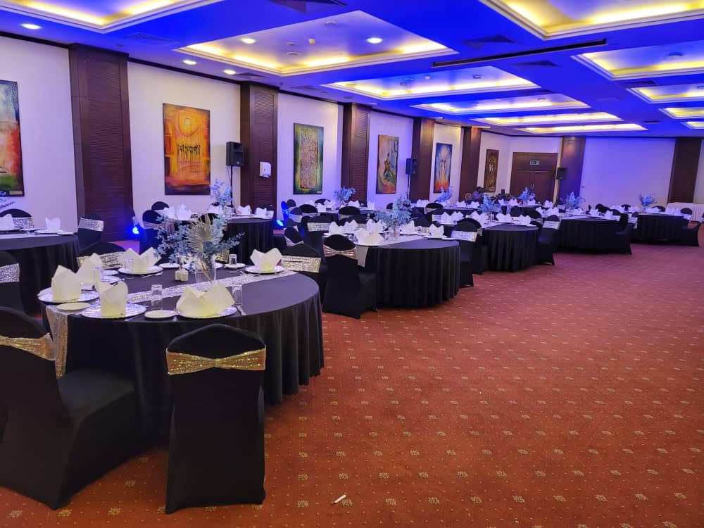 pearlbank_ug's tweet photo. Our incredible customers have provided us with an abundance of reasons to be grateful! ๐ #customerappreciation #gratitude #customersatisfaction #outstandingcustomerservice #customerreview #unforgettablecustomerexperience #Customerdinner https://t.co/UWDw6Ro1Vp