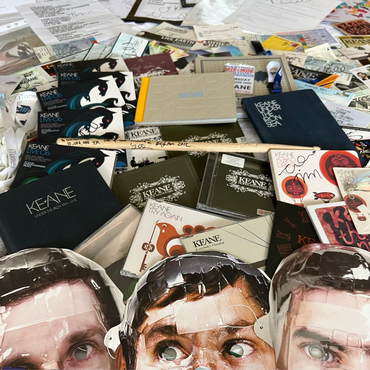 keaneofficial's tweet photo. We're on a journey to celebrate the incredible memories we've shared over the years, and we need YOUR help to make it truly special 🙌 https://t.co/58IPoB9t9H