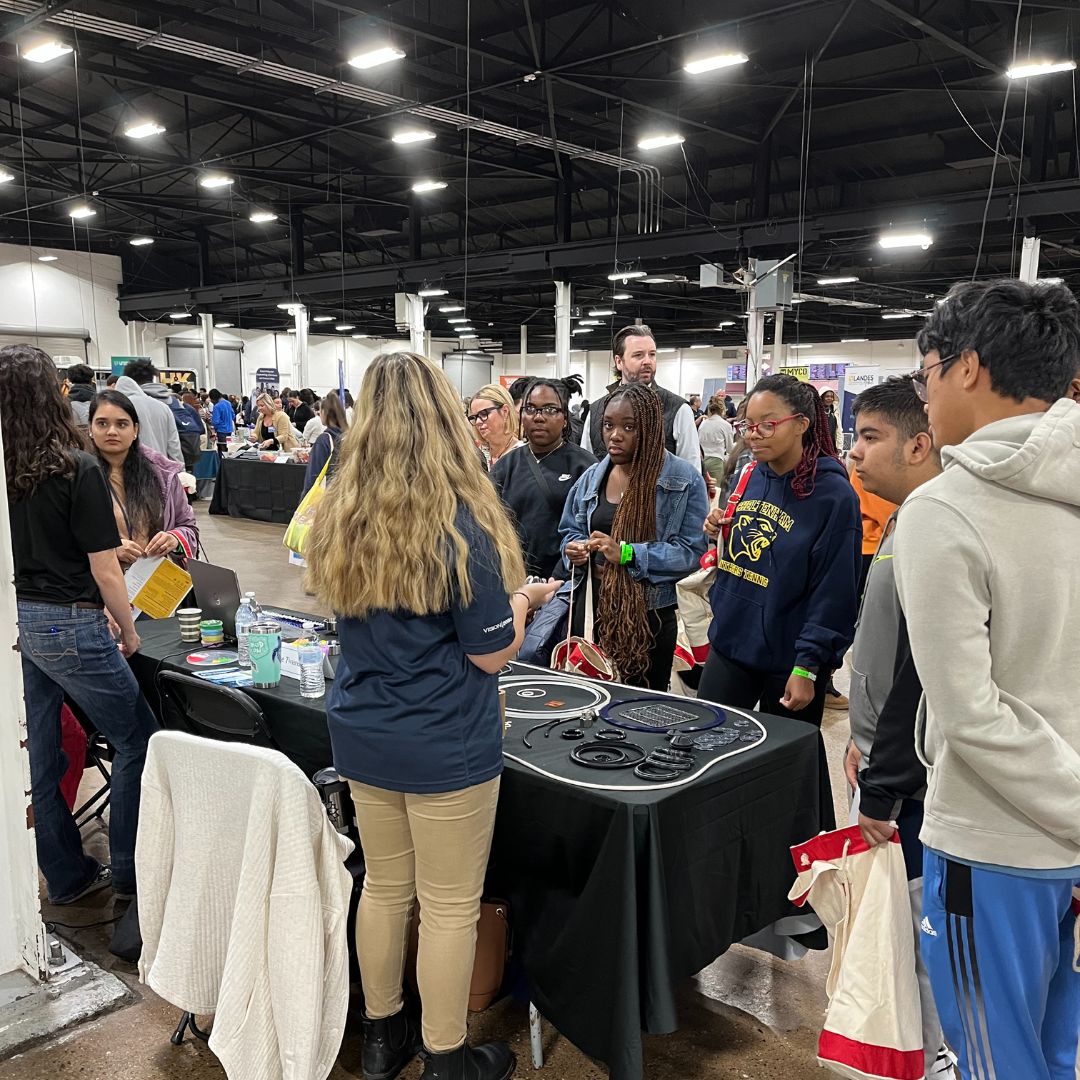 WSCMPhilly's tweet photo. This week, DVIRC proudly supported the 'Careers of Tomorrow' fair organised by The Montgomery County Commerce Department. It was a great initiative to help employers grow the talent pipeline by encouraging the next generation of workers. 🚀

#manufacturing #nurturethefuture https://t.co/IQ3tRpI97n