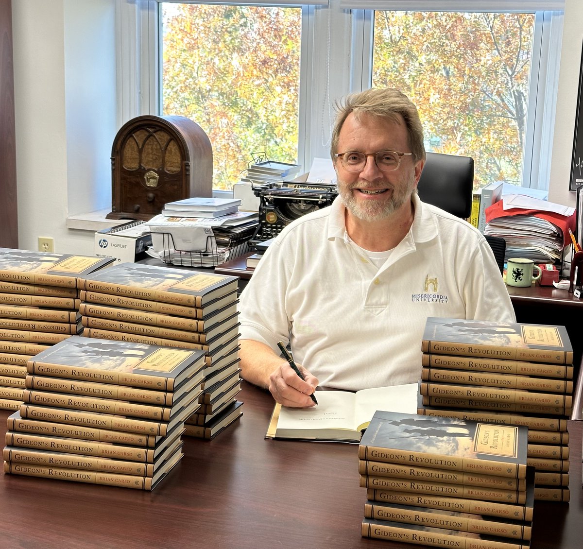 CarsoBrian's tweet photo. Tasked with signing 50 copies of his recently-released novel, the author experiences a bookish euphoria. #GideonsRevolution @MisericordiaU @CornellPress #HistoricalFiction https://t.co/eDkm2daUyG