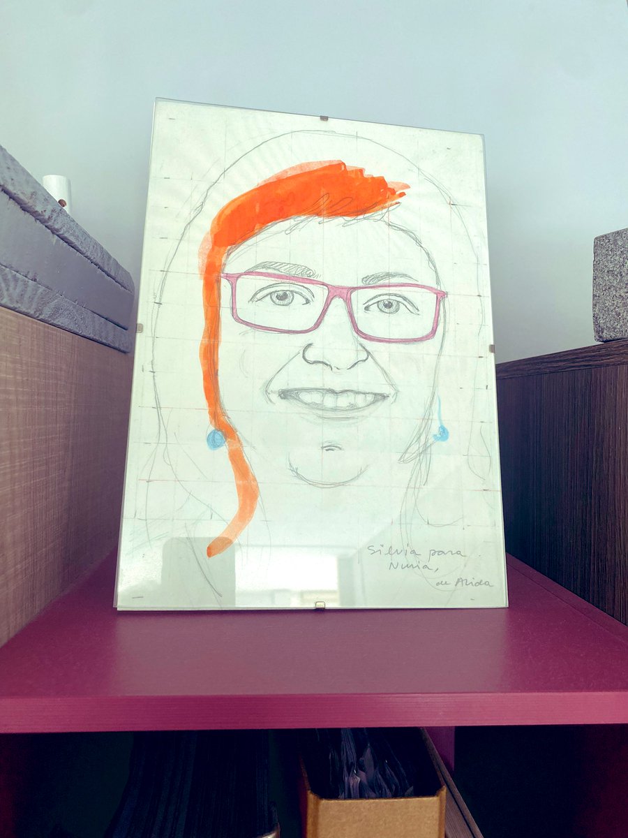 Hoy visitando un domicilio me encuentro este retrato, que bonito es ser terapeuta ocupacional y saber que hay personas que recuerdan su primera terapeuta ocupacional en su camino
Debemos estar orgullosas de nuestra profesión y lo que representamo
Feliz día Terapeutas!
#worldOTday