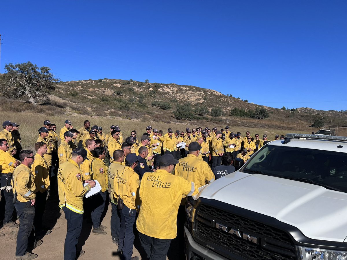 @CALFIRESANDIEGO will be conducting a controlled burn on Tulloch Ranch, east of the community of Ramona. Smoke will be visible throughout the county for most of the day.