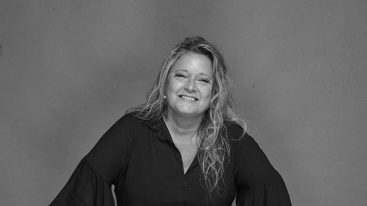 FundacionUrbe's tweet photo. Lamentamos el fallecimiento de la periodista y comunicadora Mariana Moyano. Con la creatividad y el compromiso que la caracterizaba, integró el equipo de producción de UrbeStream.
Gracias Mariana por hacerte todas las preguntas necesarias, pero ante todo, por escucharnos. https://t.co/xXDnk8T9cb