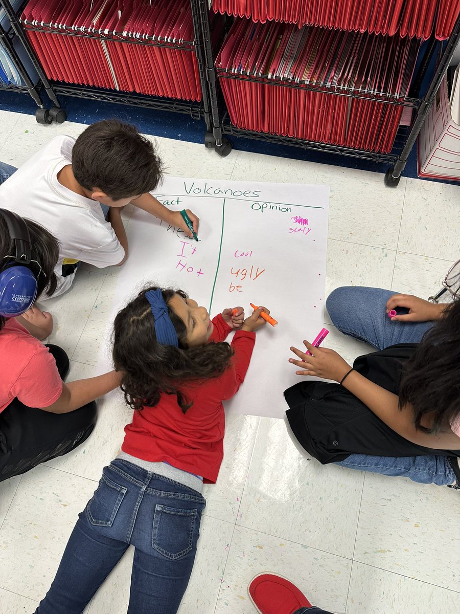 Shaken1976's tweet photo. @NISDMichael when we read about volcanoes, it only makes sense that we build one and watch it erupt. #nisdcreators #nisdcollaborators #nisdelemscience https://t.co/qfZfOAIWvP