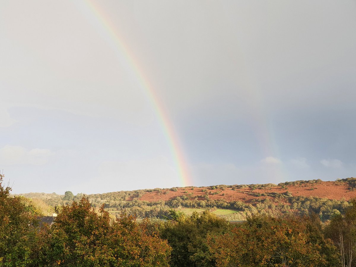 pierrederus's tweet photo. Bel arc-en-ciel sur L'Auberlac'h #TwitterDay https://t.co/tLQNWbOuoW