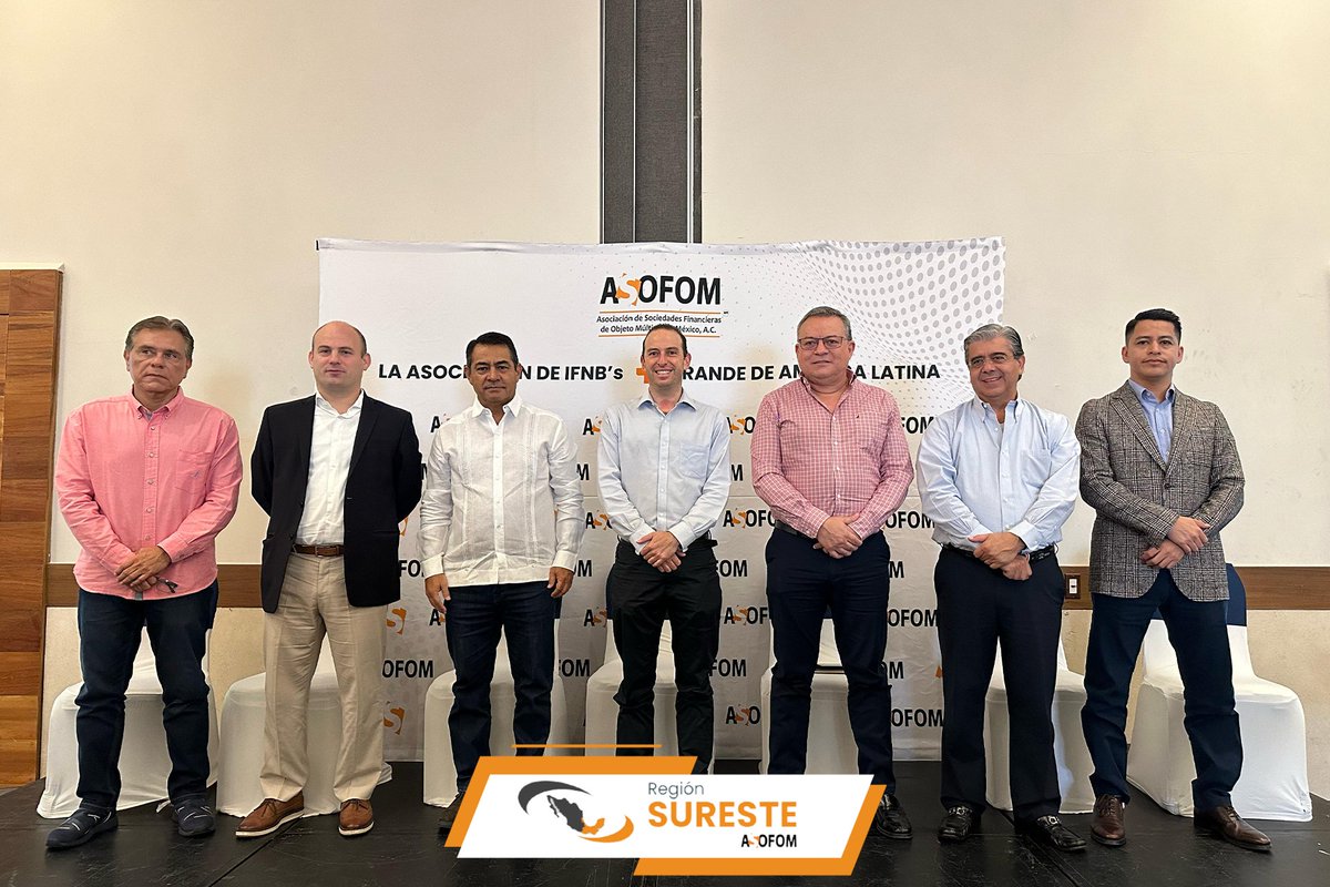 ASOFOM_OFICIAL's tweet image. Gran apertura al evento Sector #SOFOM, Transformando la economía al Dr. Enrique Presburger, Pdte Nal, #ASOFOM; Emanuel Gonzalez Zambrano, Vpdte Nal. #ASOFOM; Oscar Cruz Torres, Vpdte Regional Sureste #ASOFOM y los representantes de FIRA y  Consejo Coordinador Empresarial Chiapas