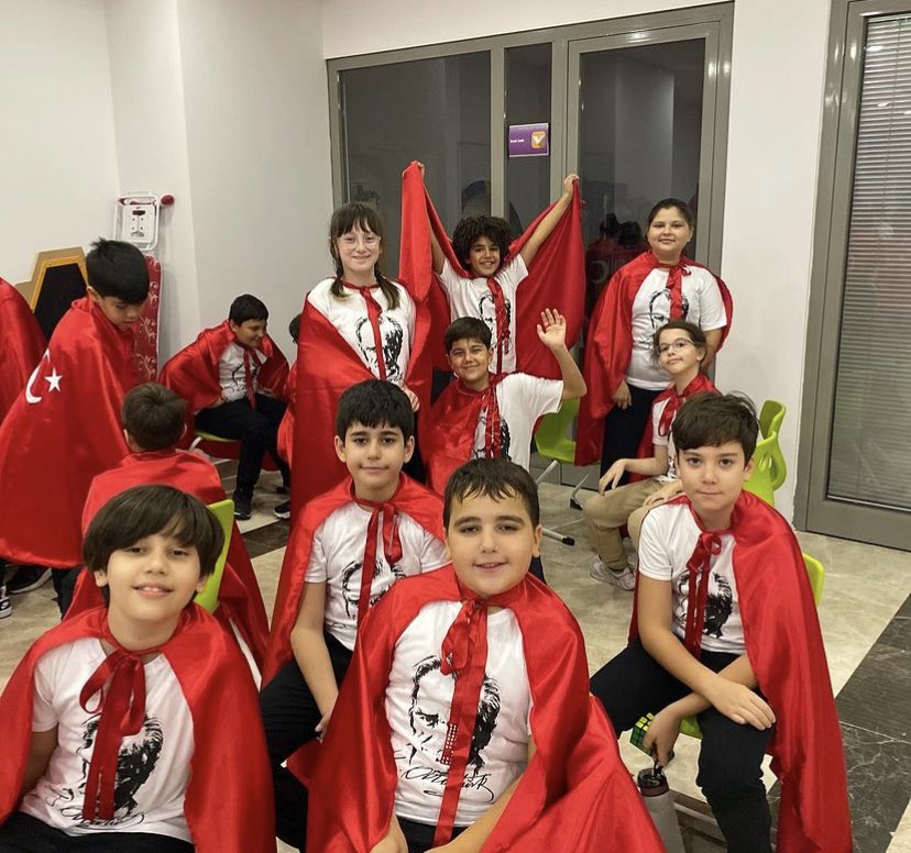 Uğur Okulları Halkalı Kampüsü (@uohalkali) on Twitter photo Ey yükselen yeni nesil.. İstikbal sizsiniz! Cumhuriyetimizin 100.yılı kutlu olsun🇹🇷
<a href="/UgurOkullari/">Uğur Okulları</a>
<a href="/MUSTAFACAKIR28/">MUSTAFA ÇAKIR</a>
<a href="/Ebru_Divrik/">Ebru Divrik</a>
<a href="/yaman_unal/">Ünal Yaman</a> Ey yükselen yeni nesil.. İstikbal sizsiniz! Cumhuriyetimizin 100.yılı kutlu olsun🇹🇷
<a href="/UgurOkullari/">Uğur Okulları</a>
<a href="/MUSTAFACAKIR28/">MUSTAFA ÇAKIR</a>
<a href="/Ebru_Divrik/">Ebru Divrik</a>
<a href="/yaman_unal/">Ünal Yaman</a>