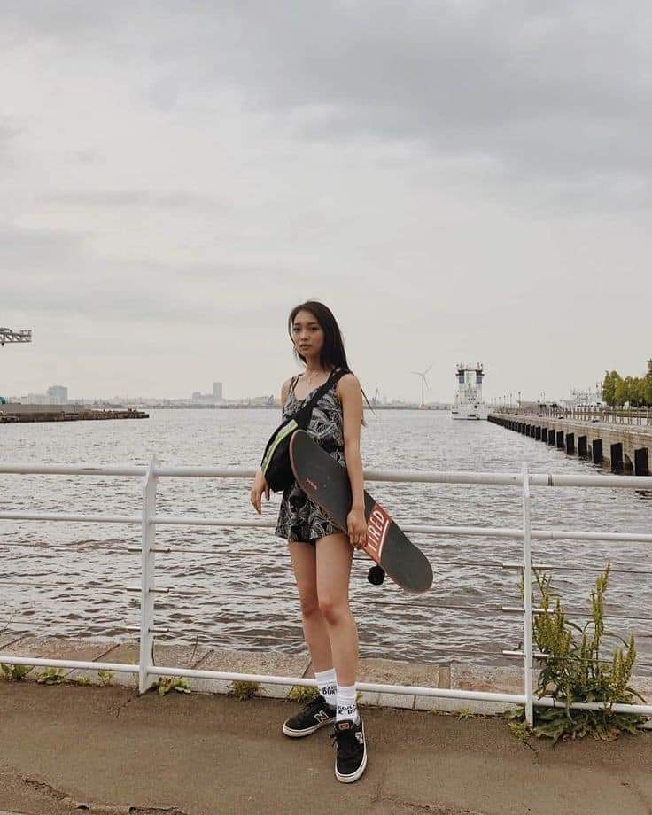 Pre-debut Skater Queen Jurin with NB Skateshoes and Auntie-core fashion. 🤘🏽😎

#XG #JURIN 🦋
#XG_NEWDNA
#XG_1ST_MINIAL
#XGALX
#ALPHAZ