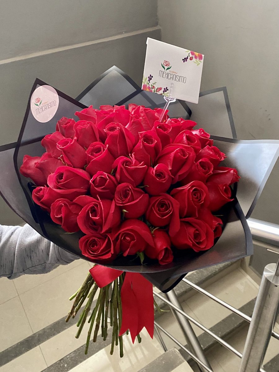 • <a href="/btrstargirl22/">𝐋𝐢𝐫𝐢</a> Te han enviado flores y un abrazo de James.

💌 Esperamos que tengas un bonito fin de semana y queremos desearte de todo corazón que cumplas todas tus metas del día y que todo te salga bien.
Esperamos que estás flores te hagan sonreír. ❣️  
By: admis