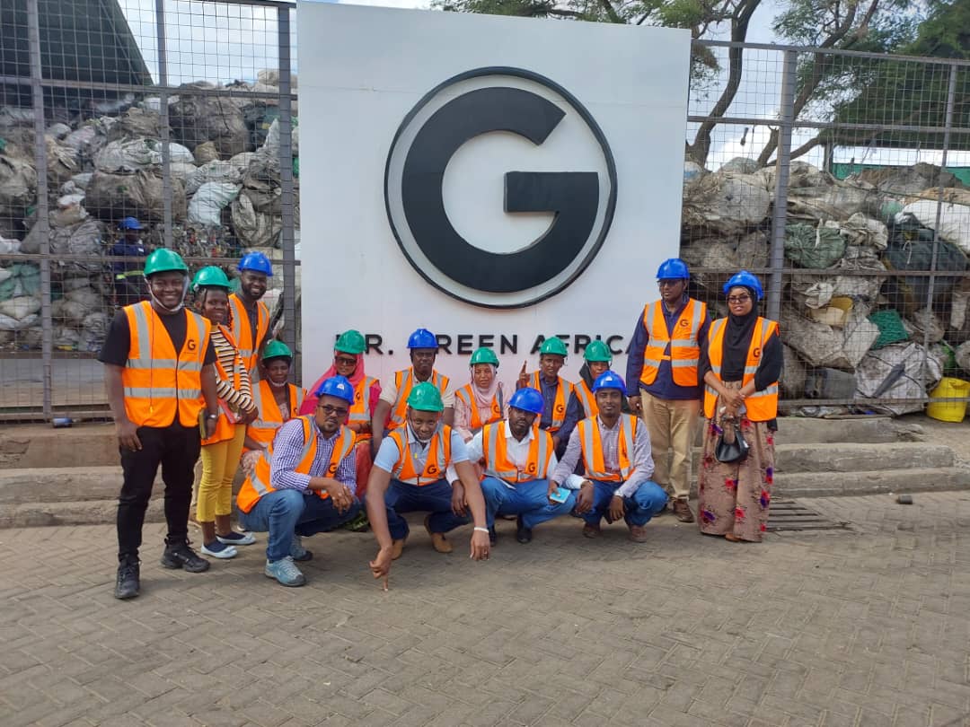VMG_ug's tweet photo. Our CEO is in Kenya for a Learning Visit with the aim of gaining exposure to diverse working methods, interaction with other climate-smart innovators.

Some host businesses include Mr. Green Trading Africa Kenya Ltd., The Bug Picture, and #TamaluFarm.
Thanks to #CAREInternational https://t.co/D6JypbQRfx