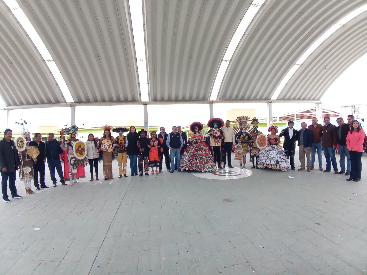27Cobaem's tweet photo. El día de hoy se llevó a cabo el Concurso de Ofrendas y Catrinas con la participación de todos los alumnos. Contamos con la presencia del Director General, Juan Carlos Medina Huicochea y personal del H. Ayuntamiento. Felicitamos a todos los alumnos por tan creativa participación. https://t.co/scvm35GT6F