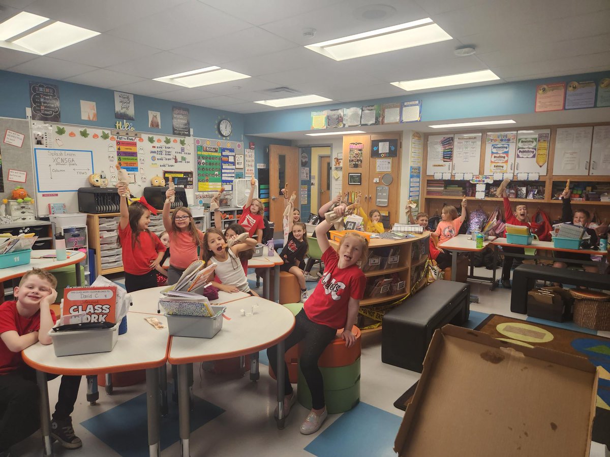 Today, we celebrated #nationalbreadstickday! Thank you Caroligos, for the wonderful breadsticks. They were delicious. <a href="/1VillageHilton/">Village Elementary (Hilton)</a> <a href="/HiltonCSD/">Hilton CSD</a> #mrsrootsclassadventures