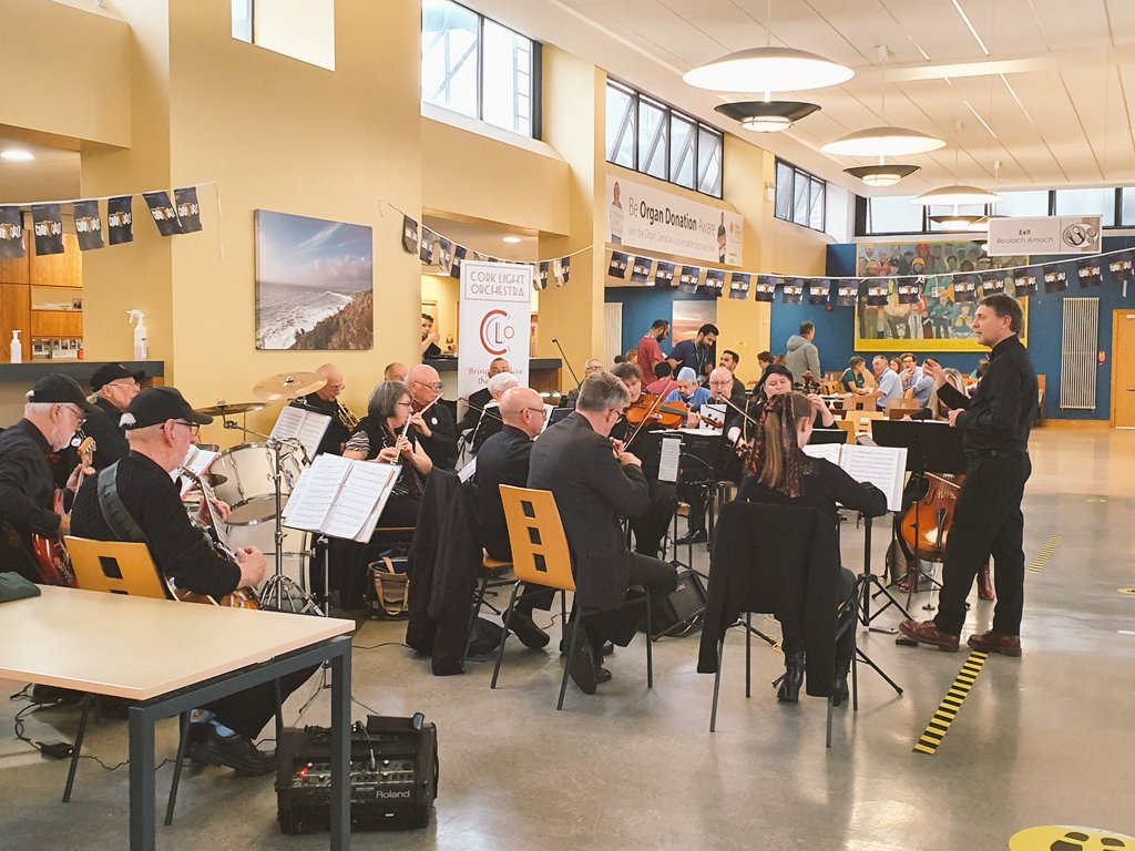 bogue67's tweet photo. Cork Light Orchestra entertaining staff at lunch today, great atmosphere enjoyed by all @CUH_Cork @CorkJazz @corkjazzfest https://t.co/XtH8ktoJ8f